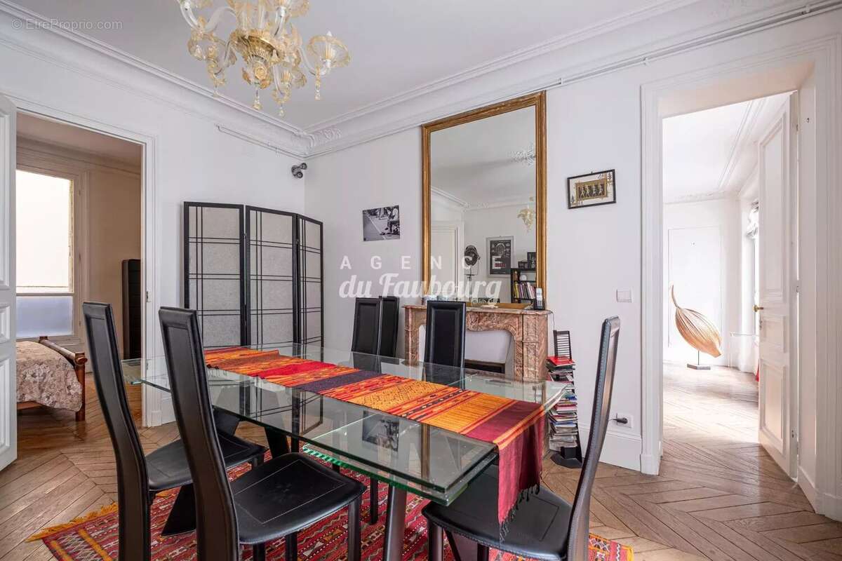 Appartement à PARIS-9E