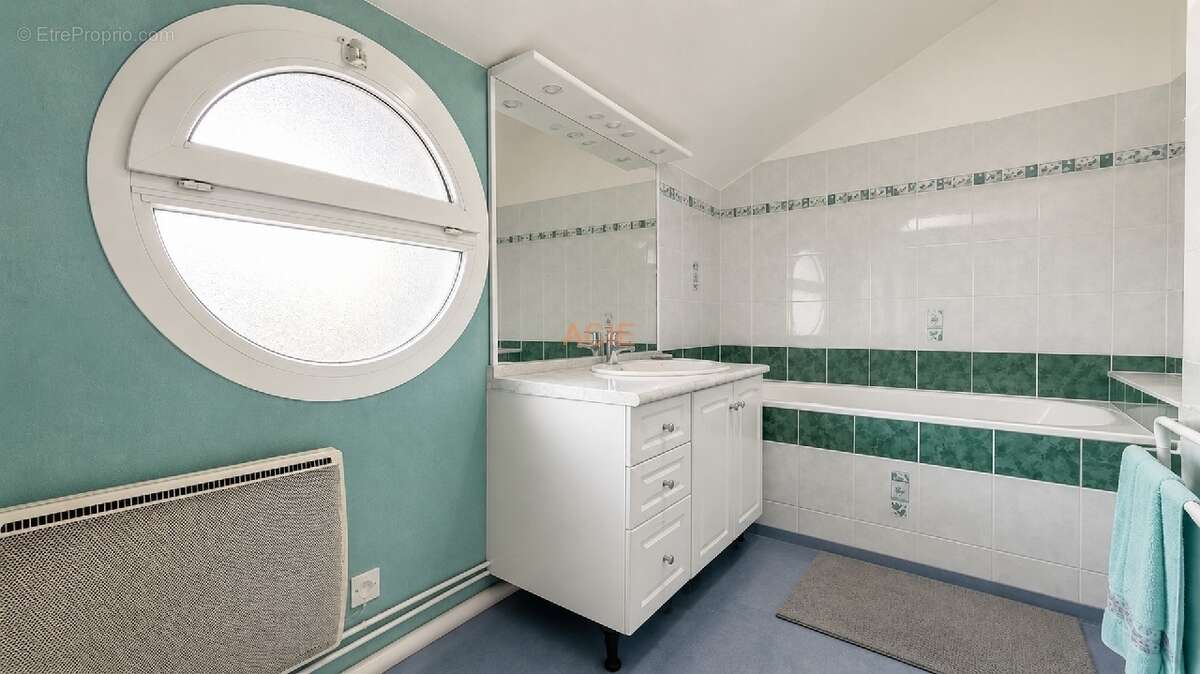 Appartement à LOUVRES