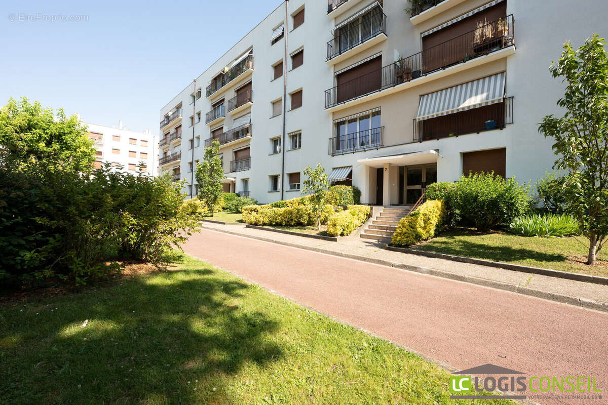 Appartement 78 m² à Chatenay-Malabry  - photo 4