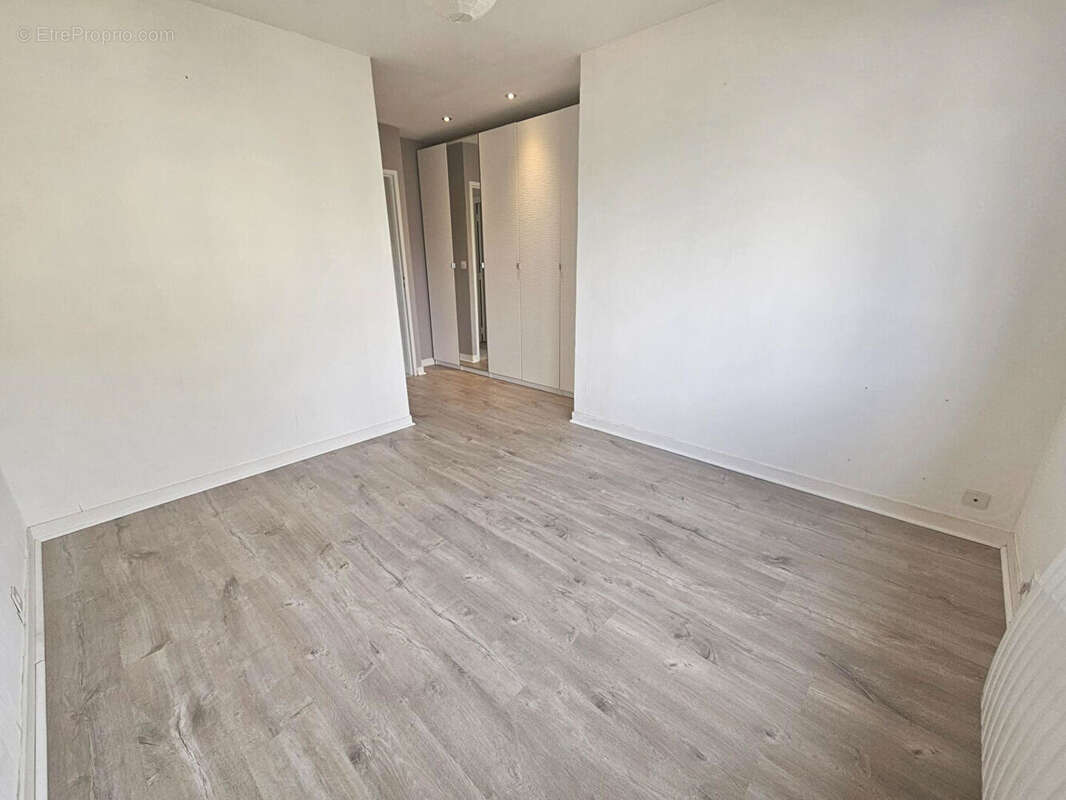 T5 brest saint marc avec balcons et garage - photo 9