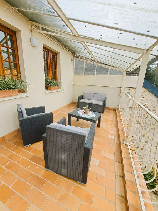 Maison à VILLENEUVE-LA-GUYARD