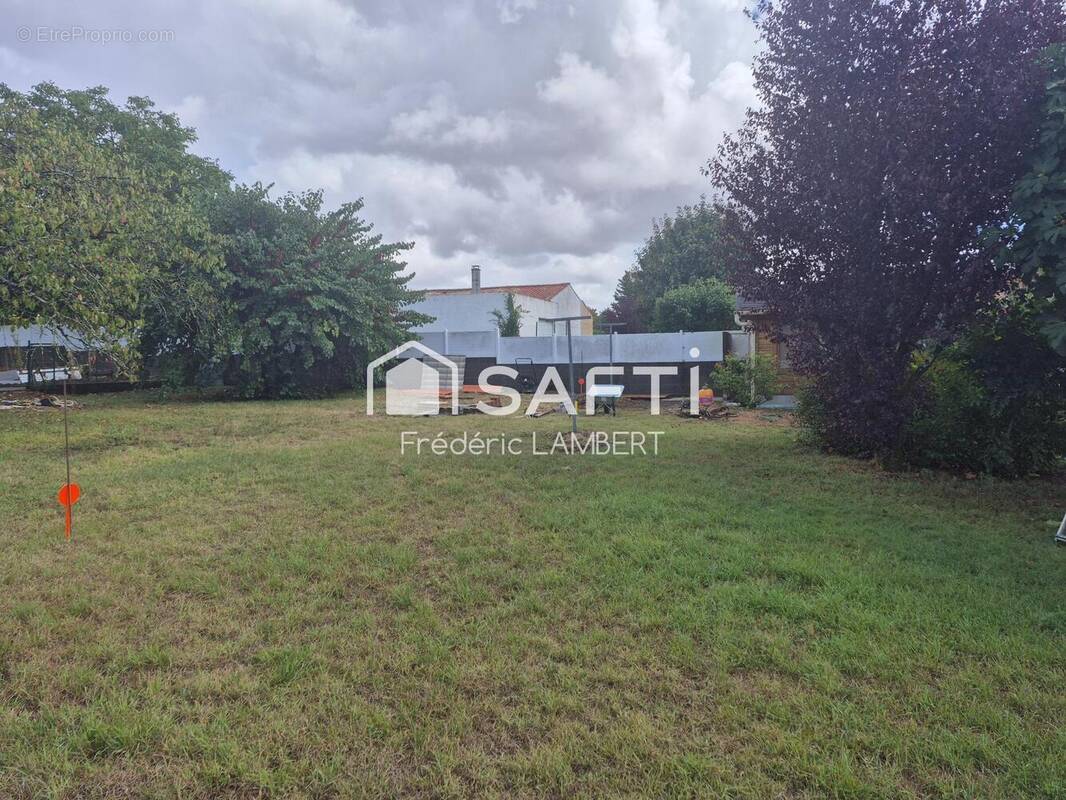 Photo 1 - Terrain à BENET