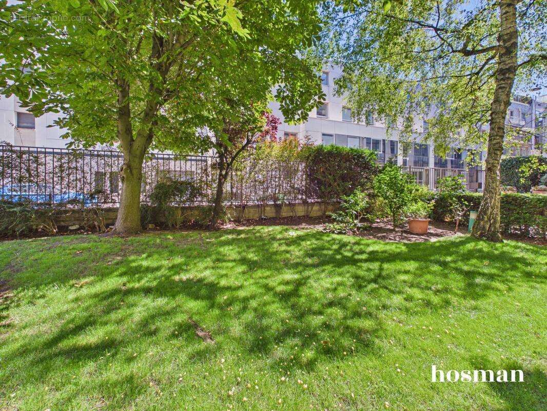 Appartement 3 pièces de 57 m² avec cave, chauffage géothermique - Villa Thoréton, Paris 15ème - photo 2