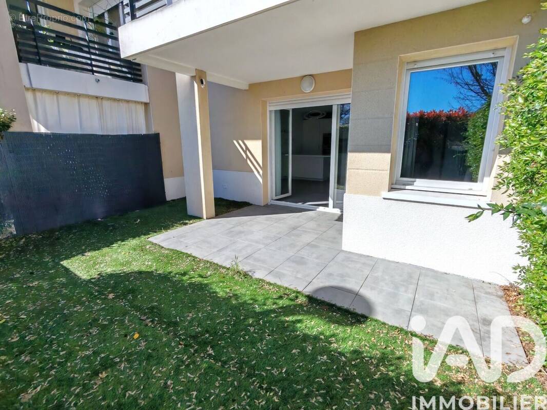 Photo 1 - Appartement à PAREMPUYRE