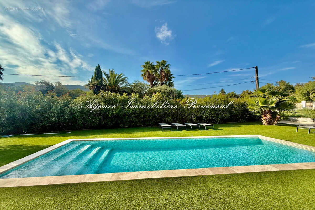 Maison à PLAN-DE-LA-TOUR