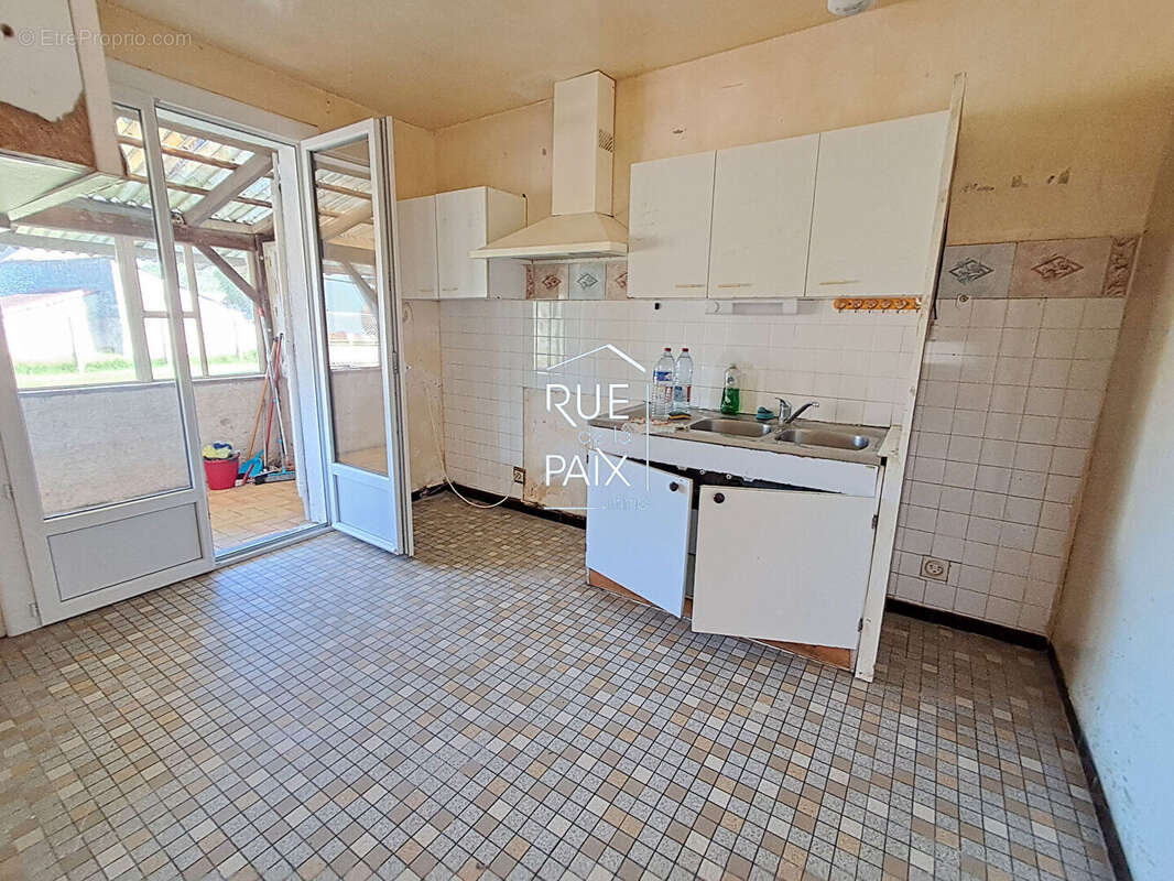 Maison de plain pied 4 chambres Serigny + Jardin de plus de 1600 m² - photo 5