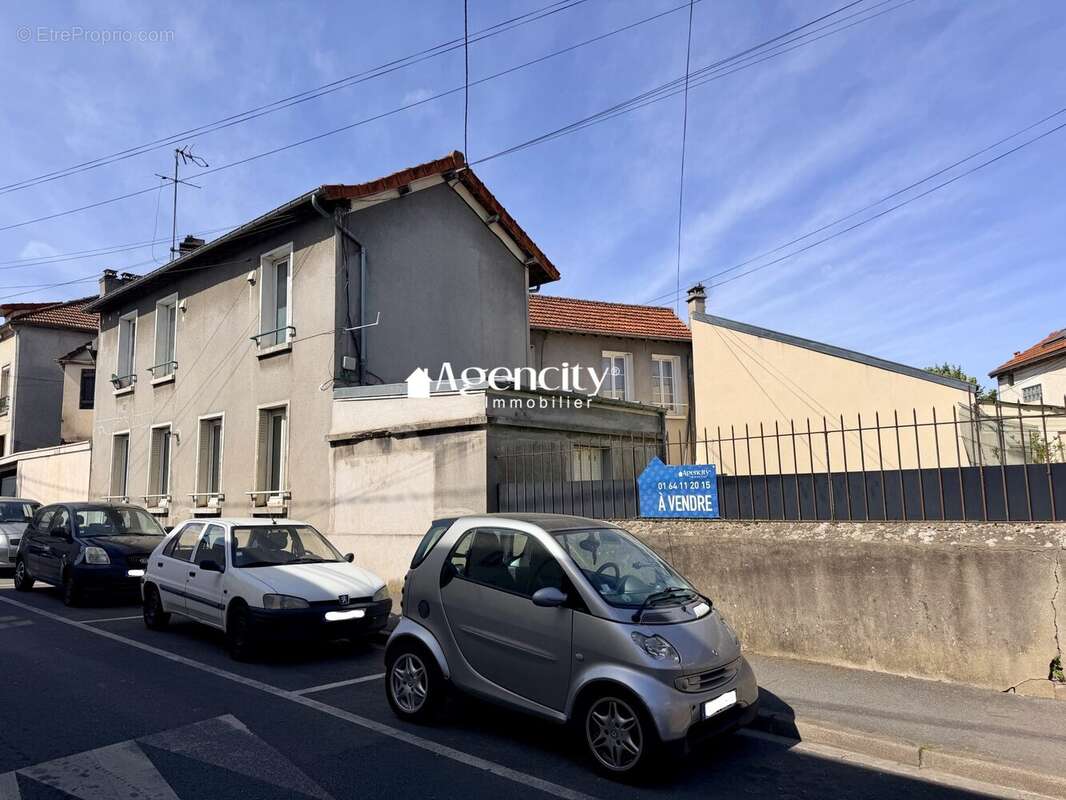 Appartement à PONTAULT-COMBAULT