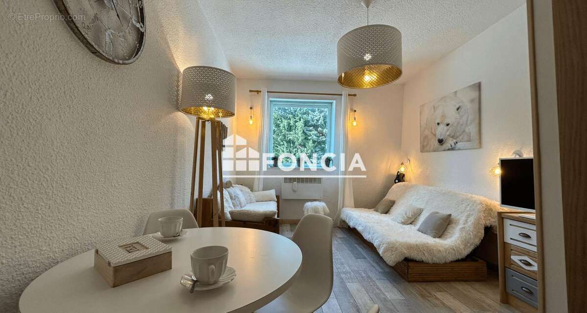 Appartement à LA SALLE-LES-ALPES