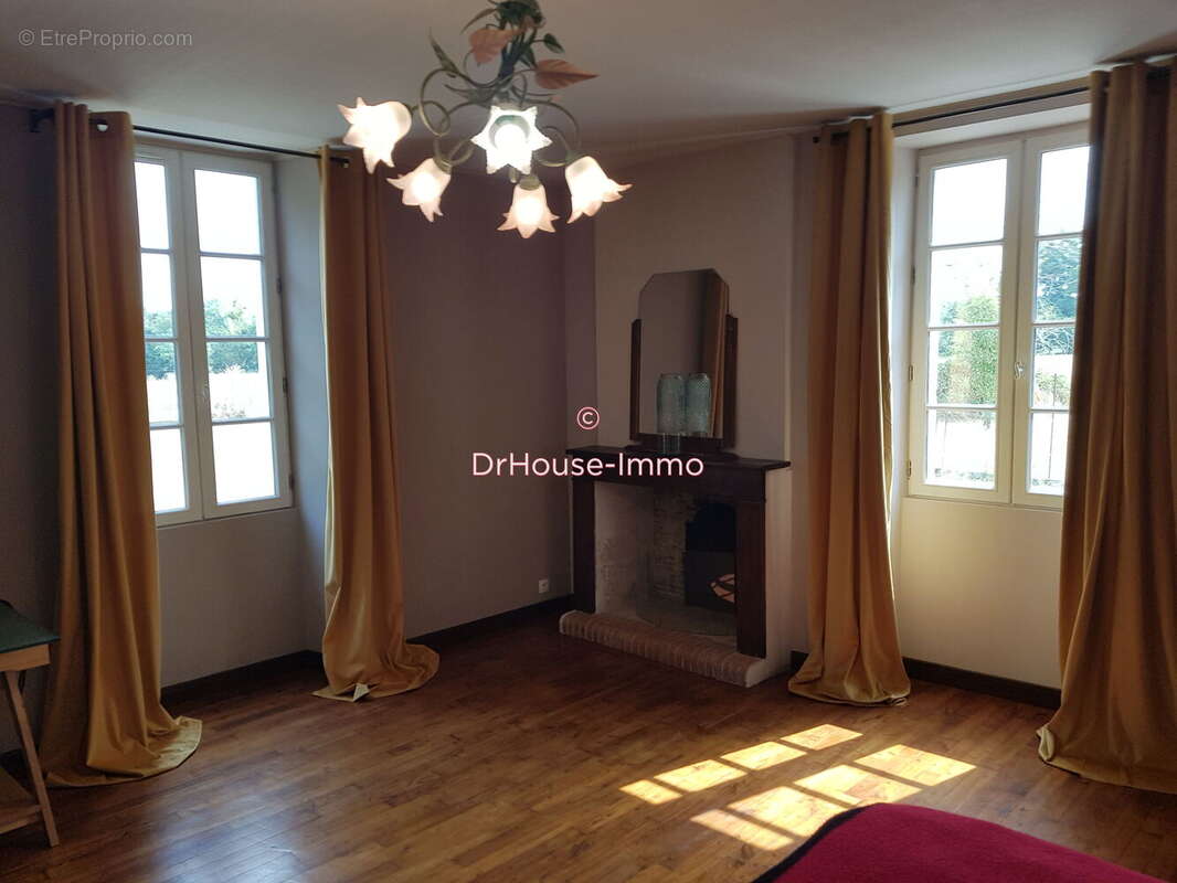 Maison à PETIT-BERSAC