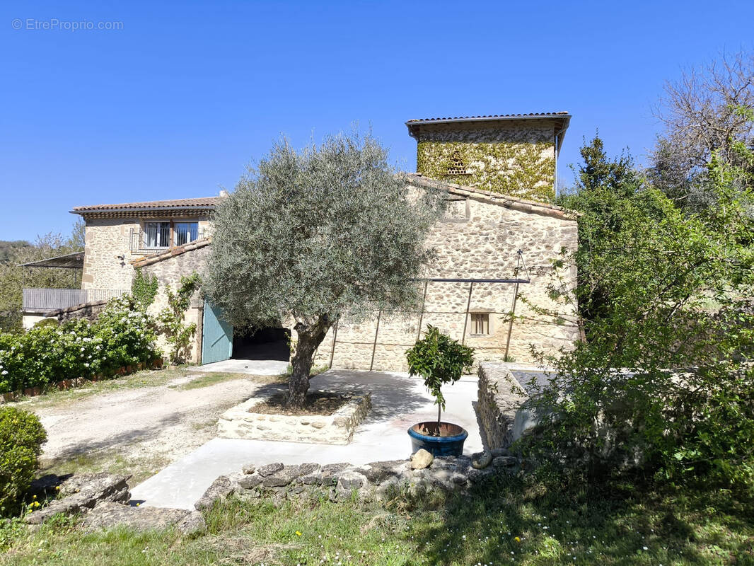 Maison à CHABRILLAN