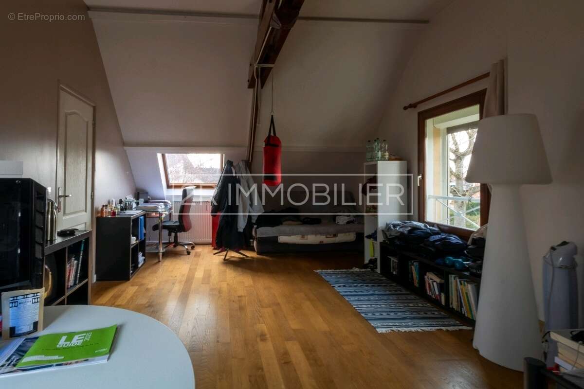 Maison à GUERMANTES