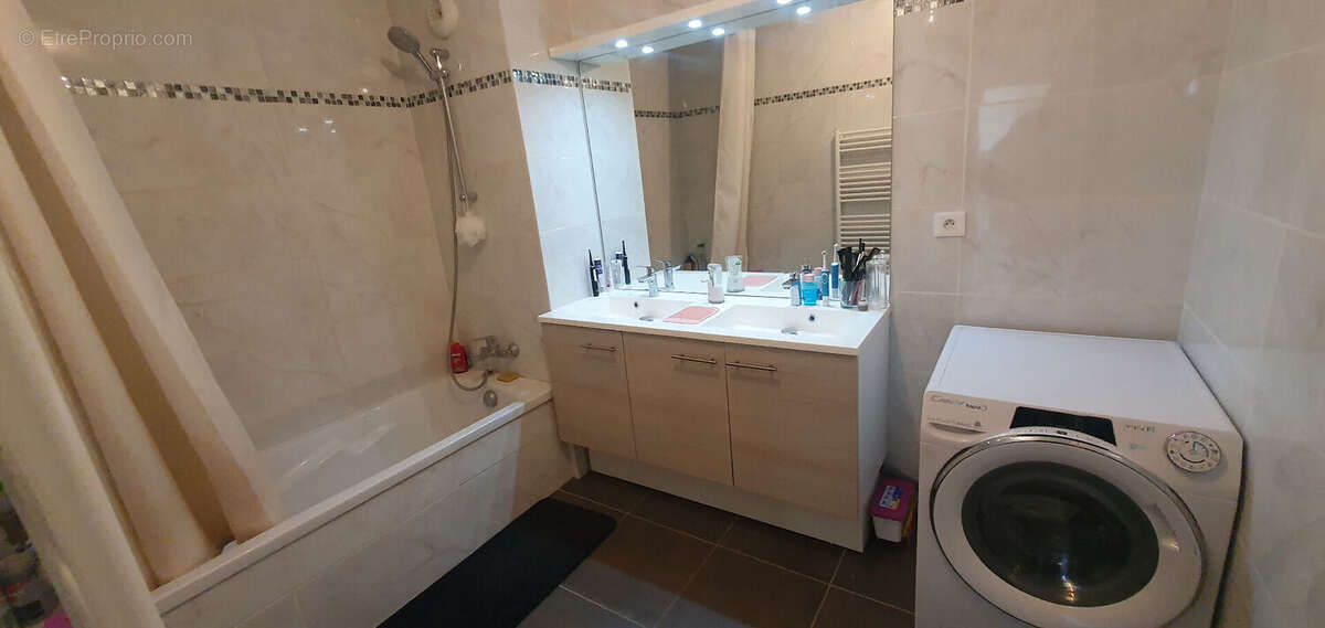 Appartement à VILLE-LA-GRAND