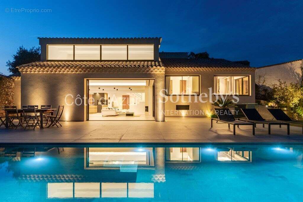 Proche Mandelieu villa contemporaine vue mer 290 m2 piscine calme absolu - photo 19