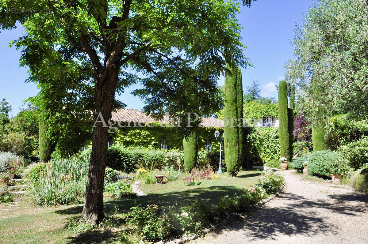 Du charme et du calme pour cette belle villa - photo 12