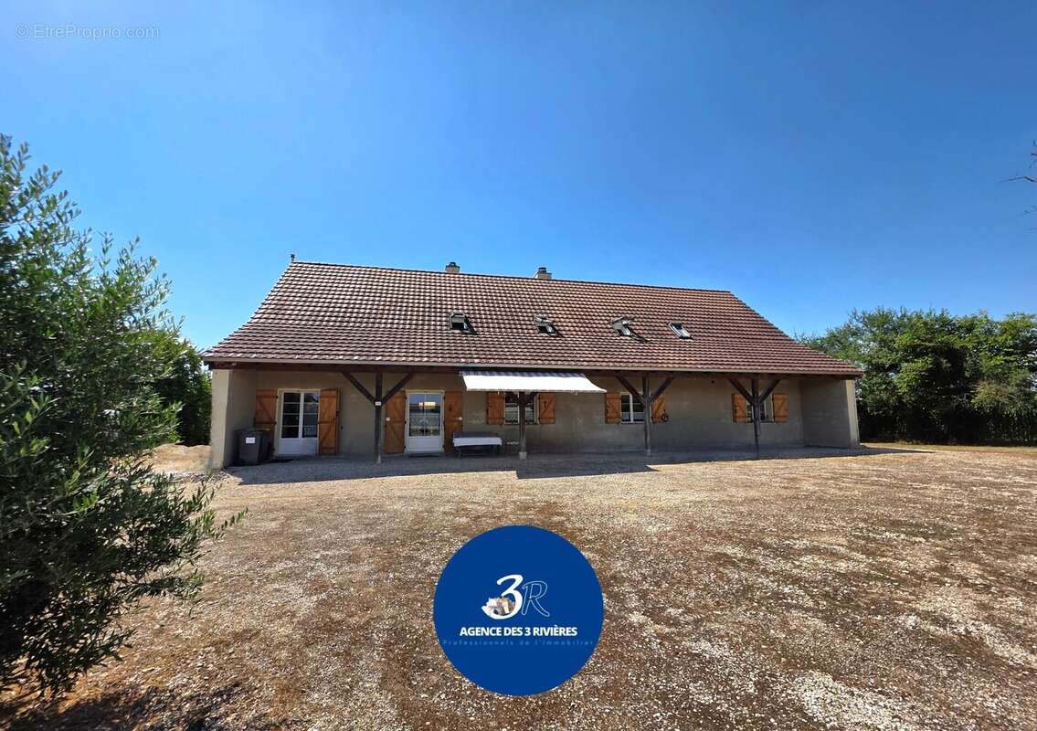 Maison à LESSARD-EN-BRESSE