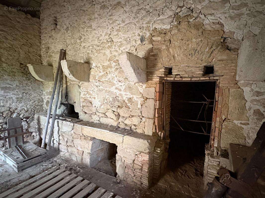 Château confidentiel à Massugas, dominant les côteaux, entre Pellegrue et Sauveterre de Guyenne - photo 16