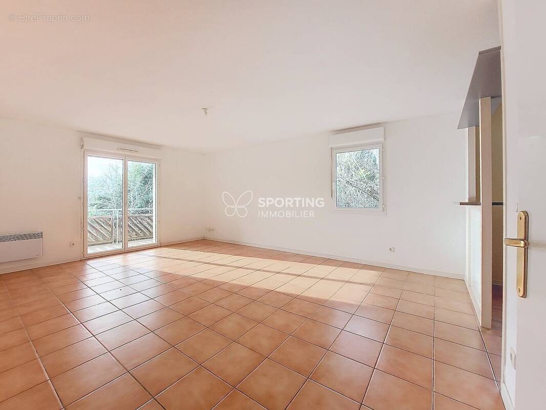 Appartement à ESCASSEFORT