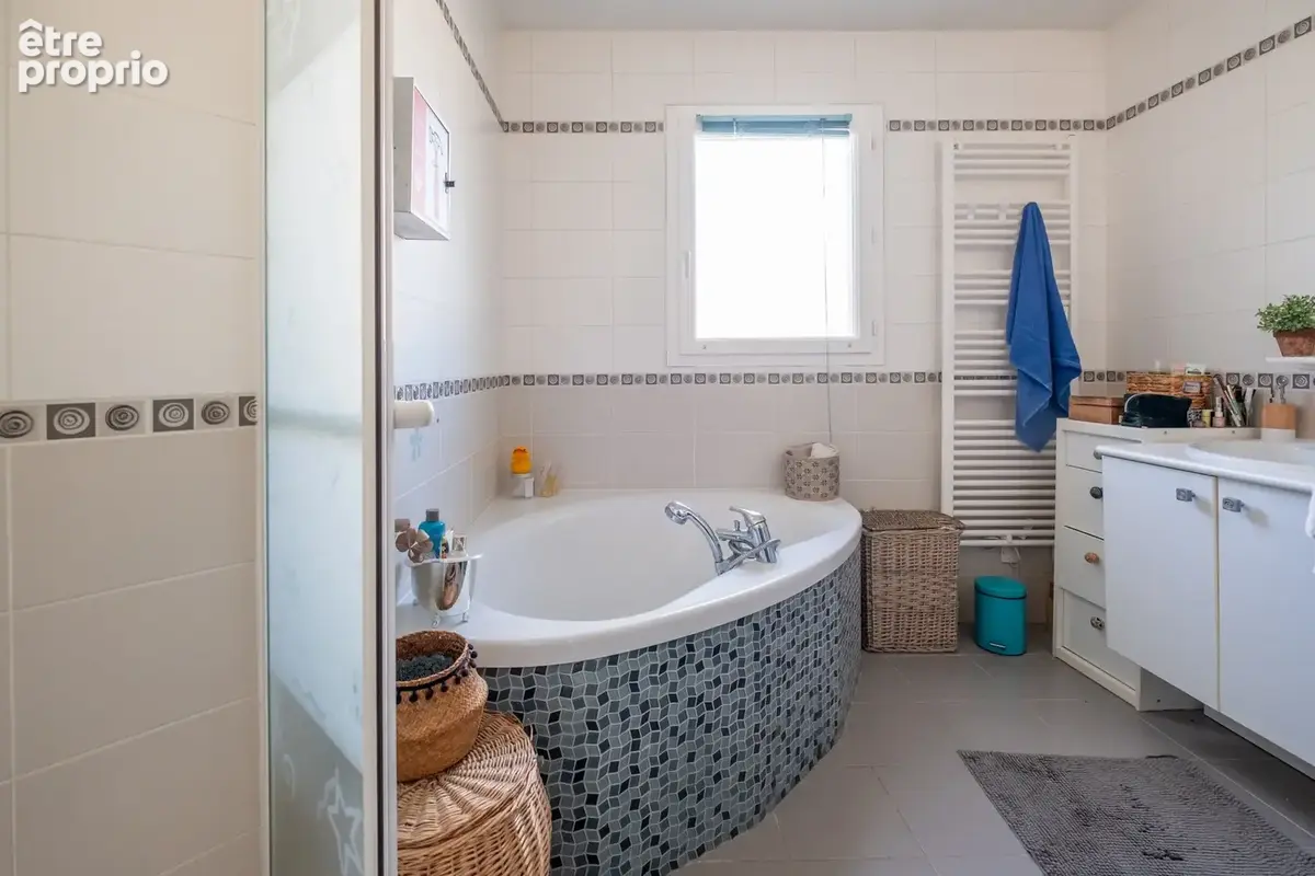 Maison à vendre 5 pièces SAINT MEDARD D'AUNIS (17) - photo 8