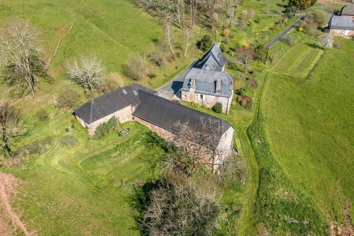 Propriété de charme en pierre - Cadre bucolique d'exception avec vue dominante - photo 2