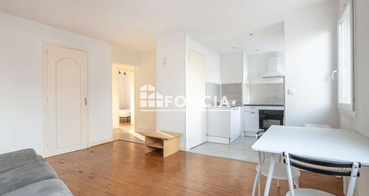 Appartement à SAINT-MARTIN-D'HERES