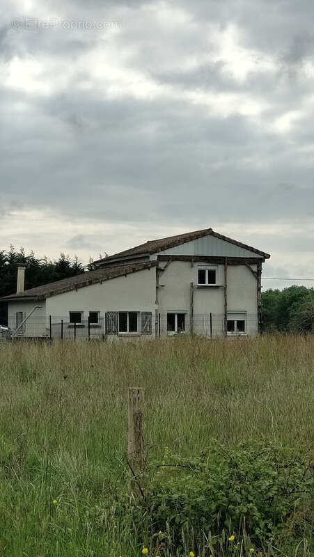 Maison à AILLAS