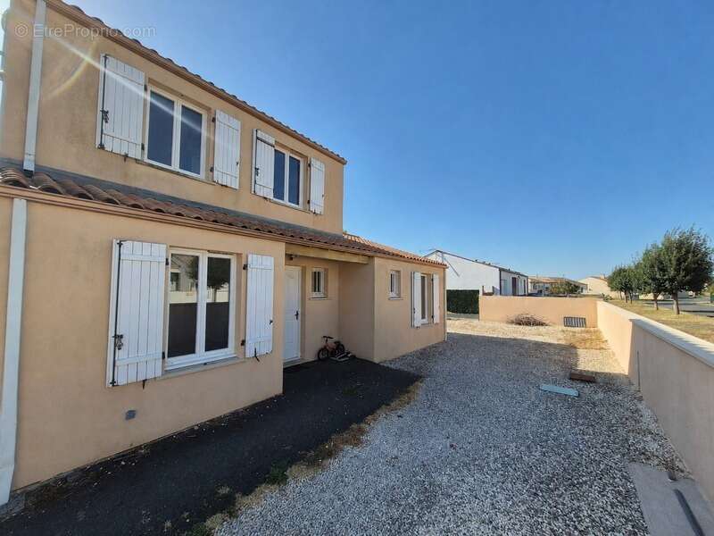 Maison à LUSSANT