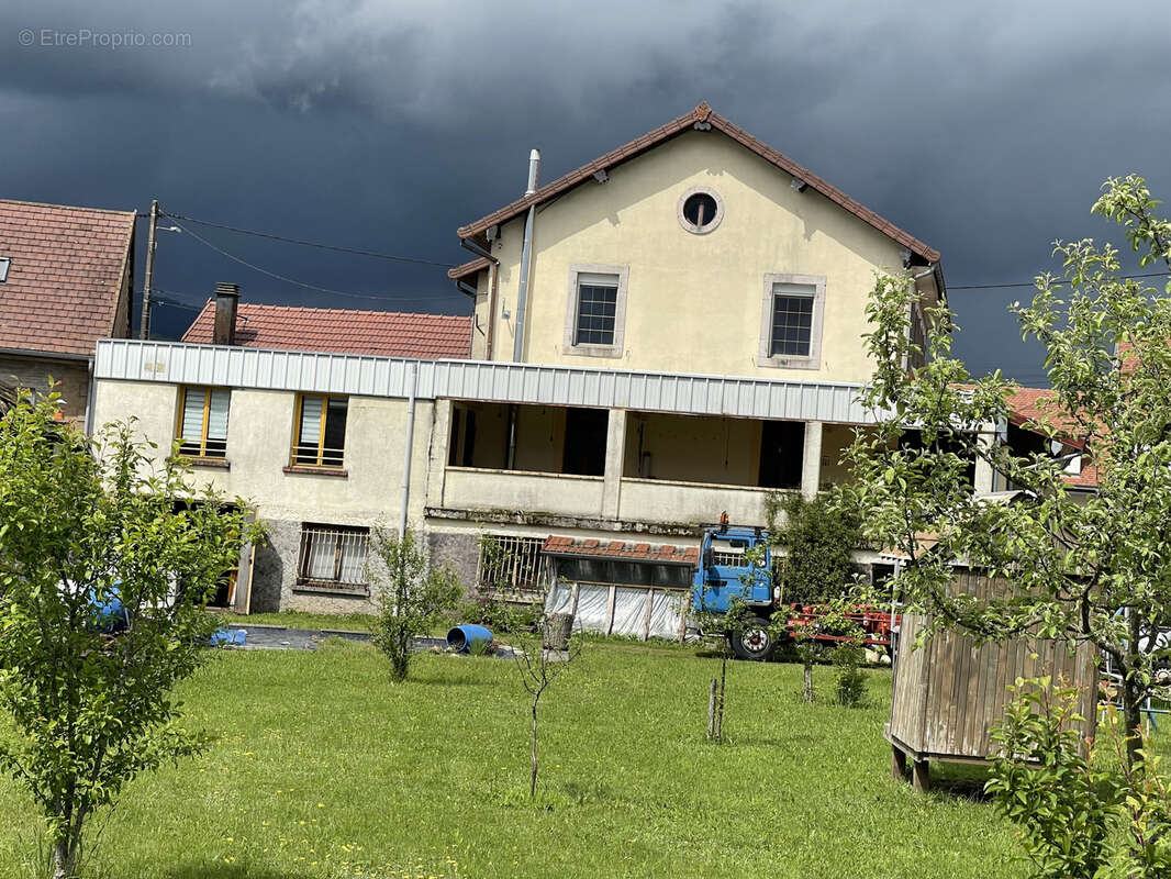 Maison à CHAMPAGNEY