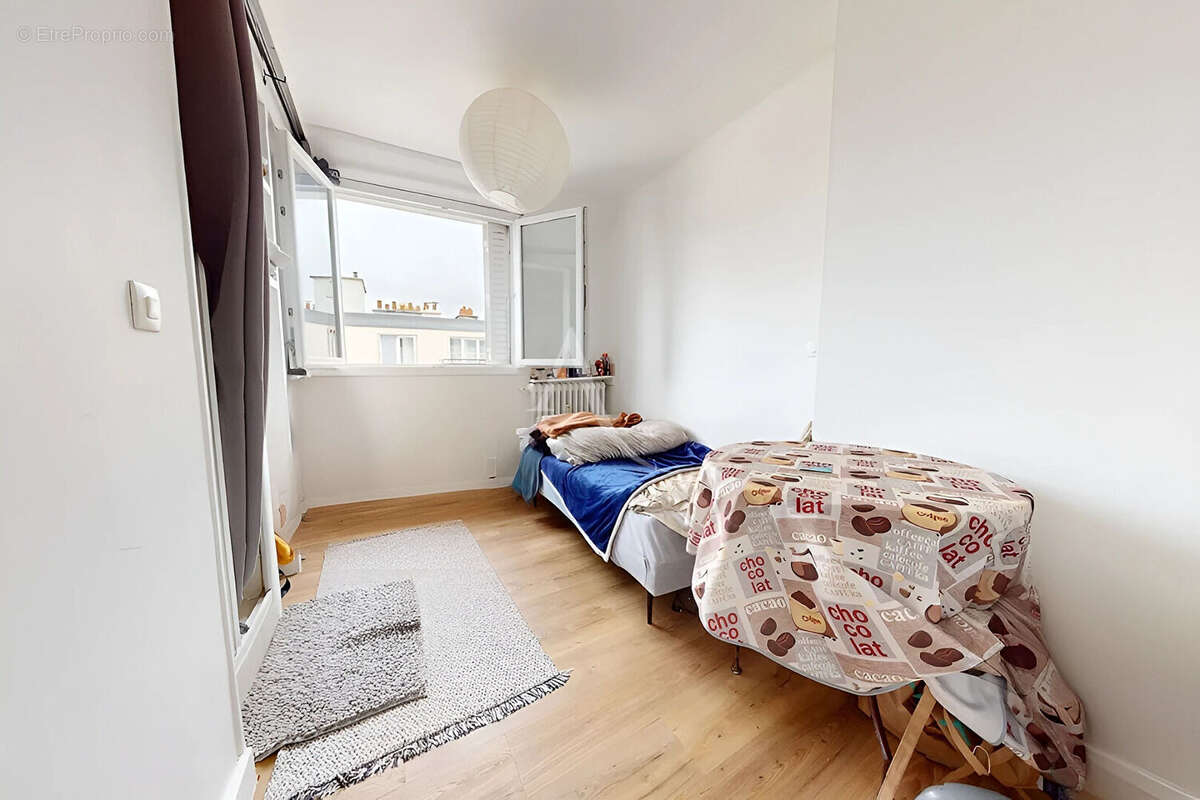 Appartement à PARIS-10E
