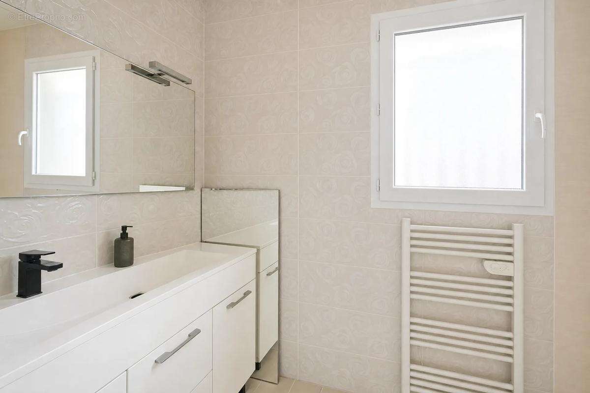 Maison contemporaine avec piscine à Saint-Gilles - photo 12