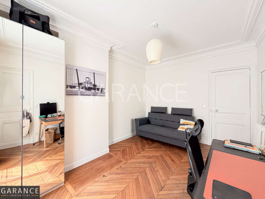 Appartement 80 m² à Paris-12e  - photo 5