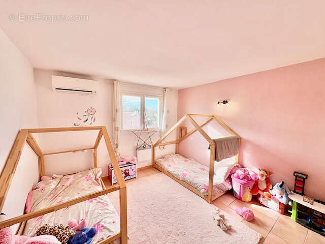 Maison à SAINT-CEZAIRE-SUR-SIAGNE