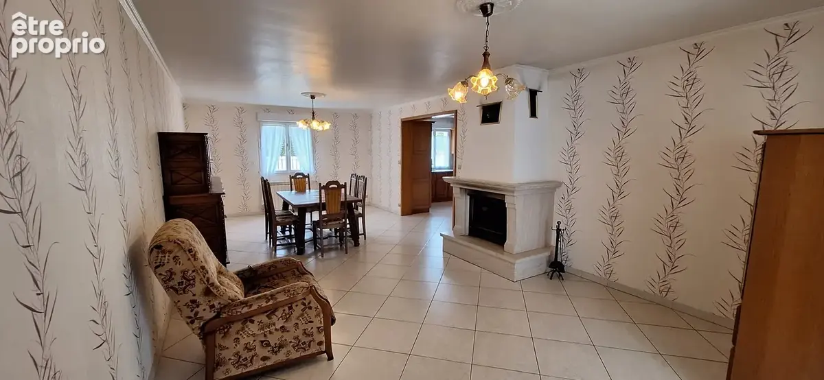 Maison 160m2, 3 chambres, 4/5 chambres possible, veranda,garage sur terrain arbore 755m2 - photo 9