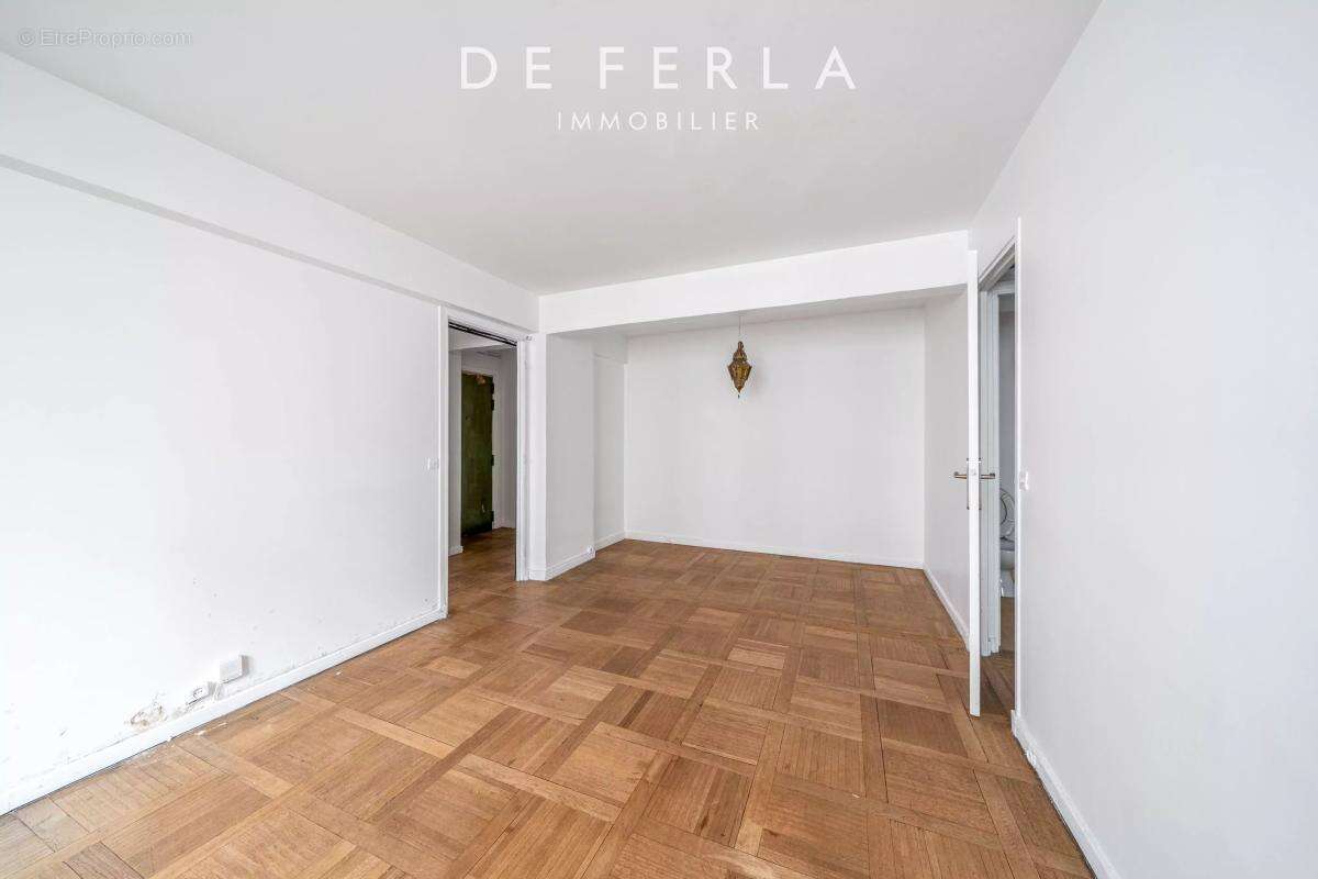 Appartement à PARIS-15E