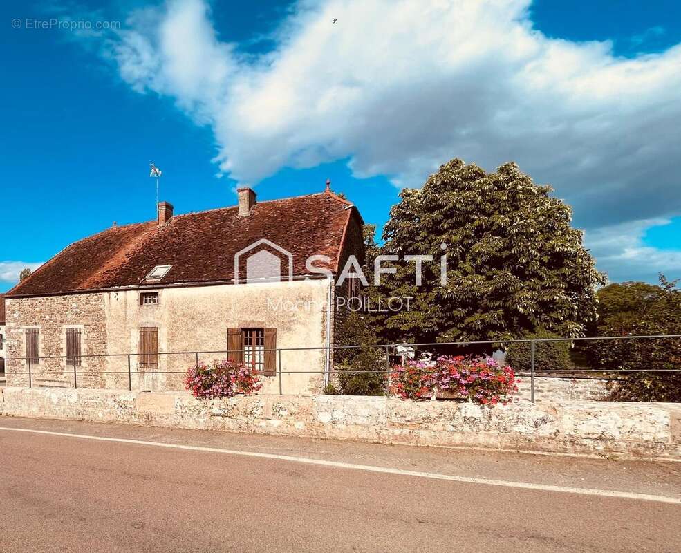Maison 241 m² à Vandenesse-En-Auxois  - photo 2