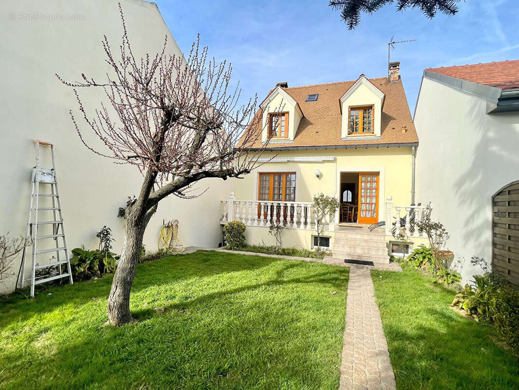 Maison à HOUILLES