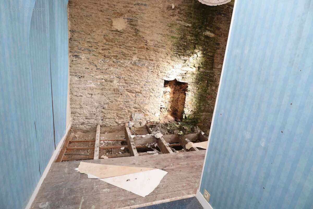 Maison à CARHAIX-PLOUGUER