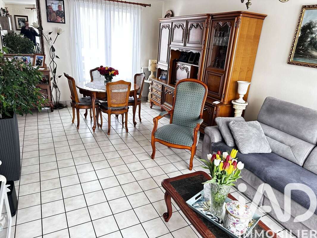 Photo 5 - Maison à SAINT-PIERRE-DU-PERRAY