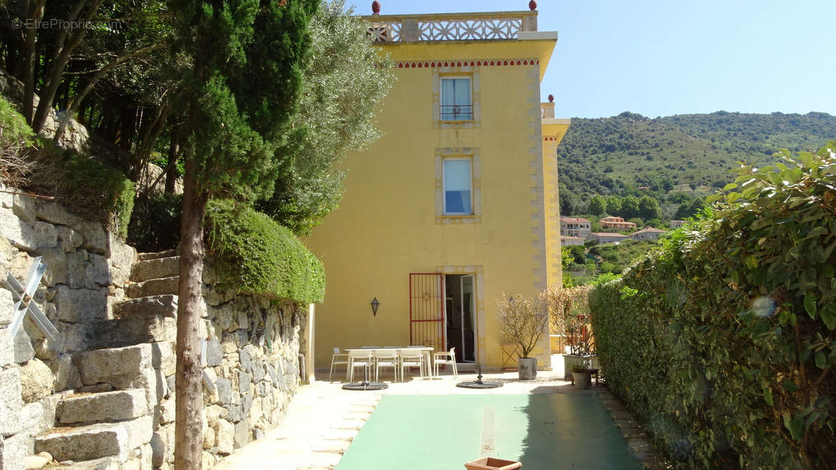 Maison à SAINTE-LUCIE-DE-TALLANO