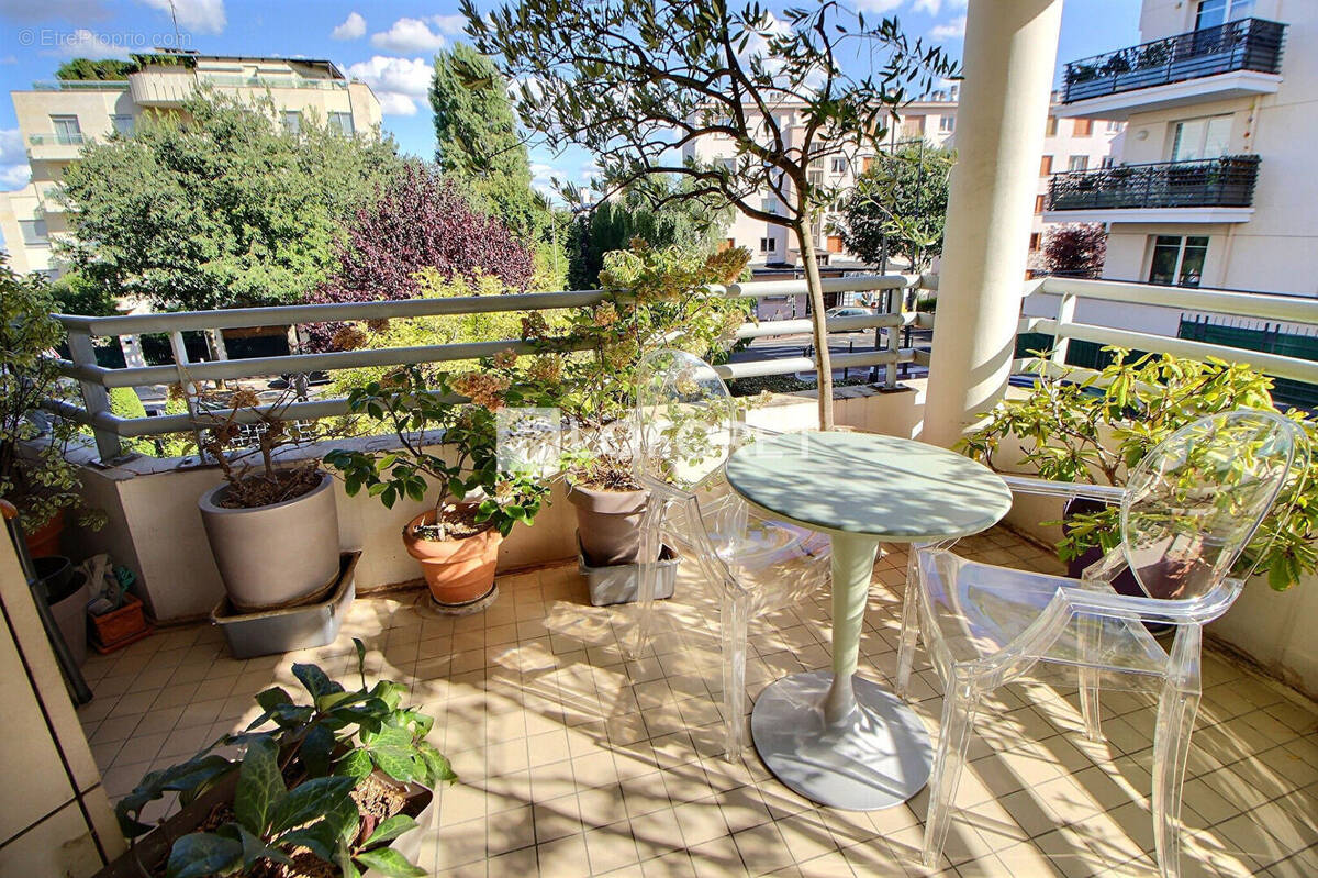 Appartement à SURESNES