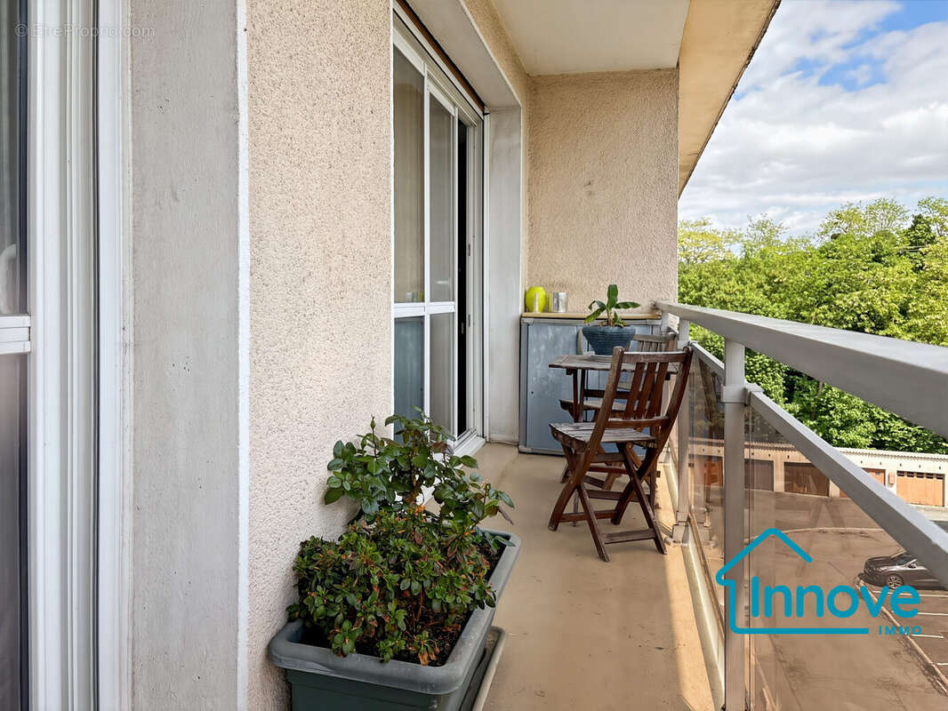 Appartement à LA CELLE-SAINT-CLOUD