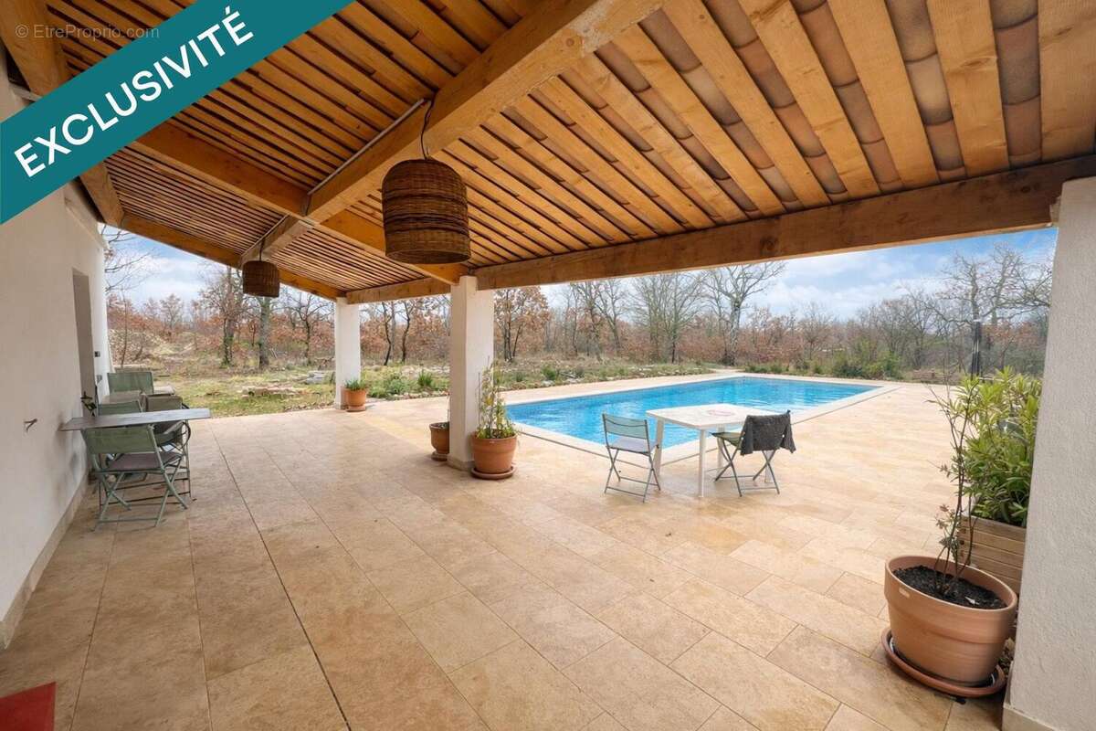 Maison 157 m² à Simiane-La-Rotonde  - photo 2