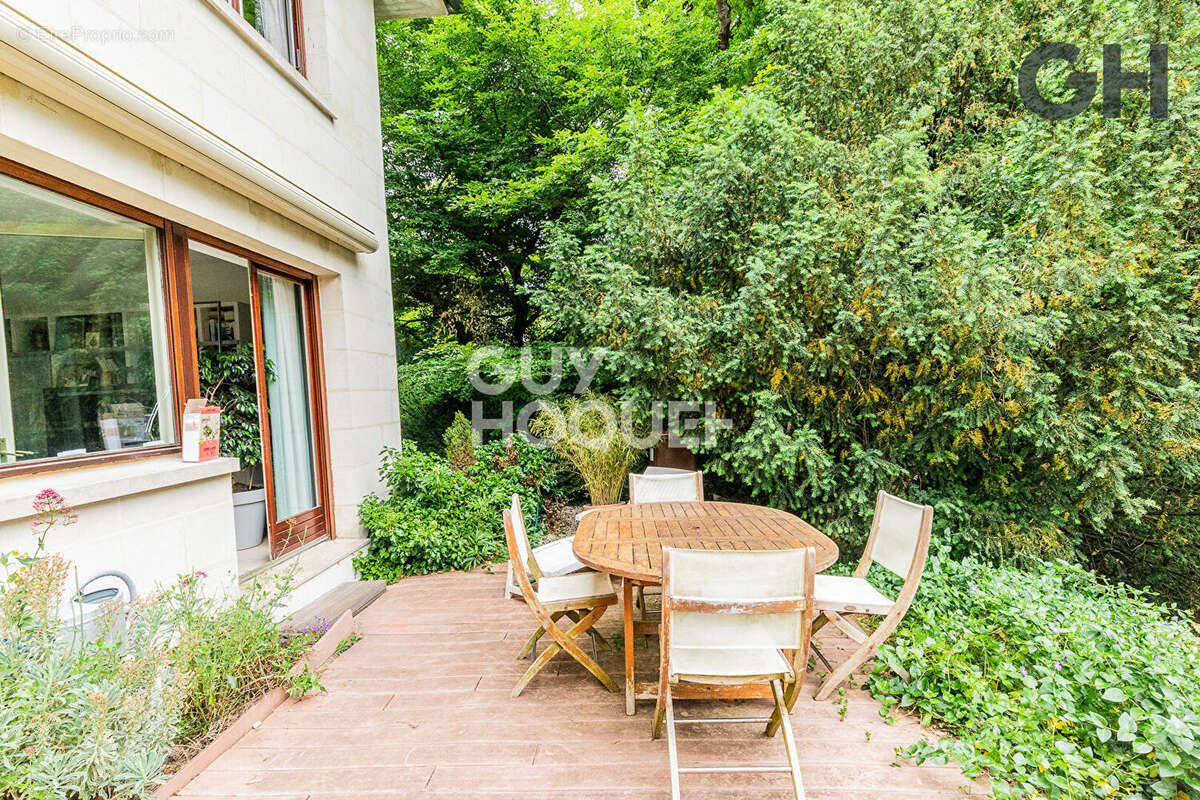 Appartement à ETIOLLES