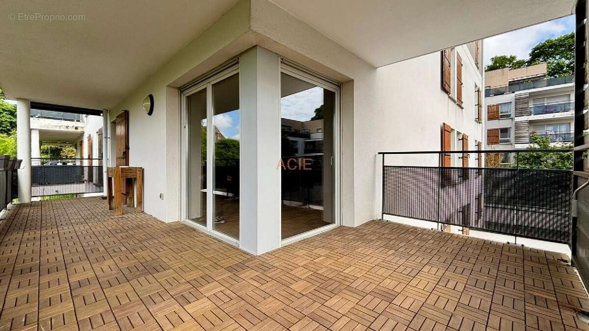 Appartement à LOUVRES
