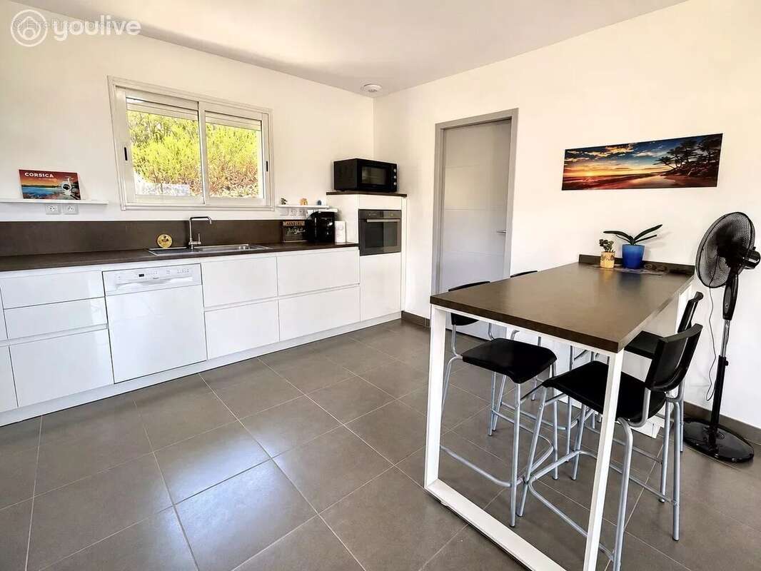 TRAVO – Belle villa T5 de 114 m² avec vue mer et montagne - photo 5