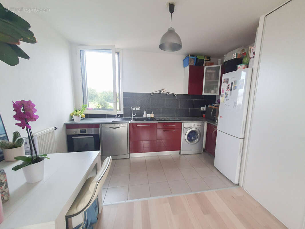 Appartement à SAINTE-GENEVIEVE-DES-BOIS