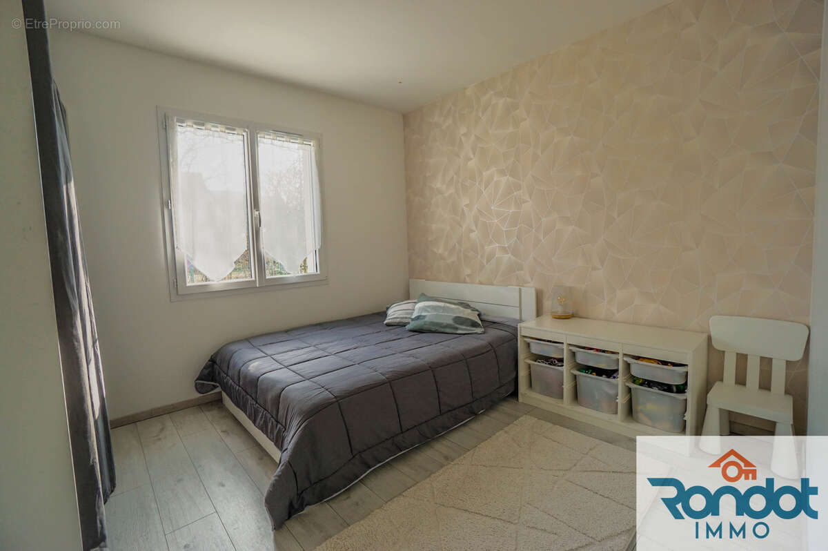 Maison à IS-SUR-TILLE