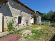Maison à LES ADJOTS