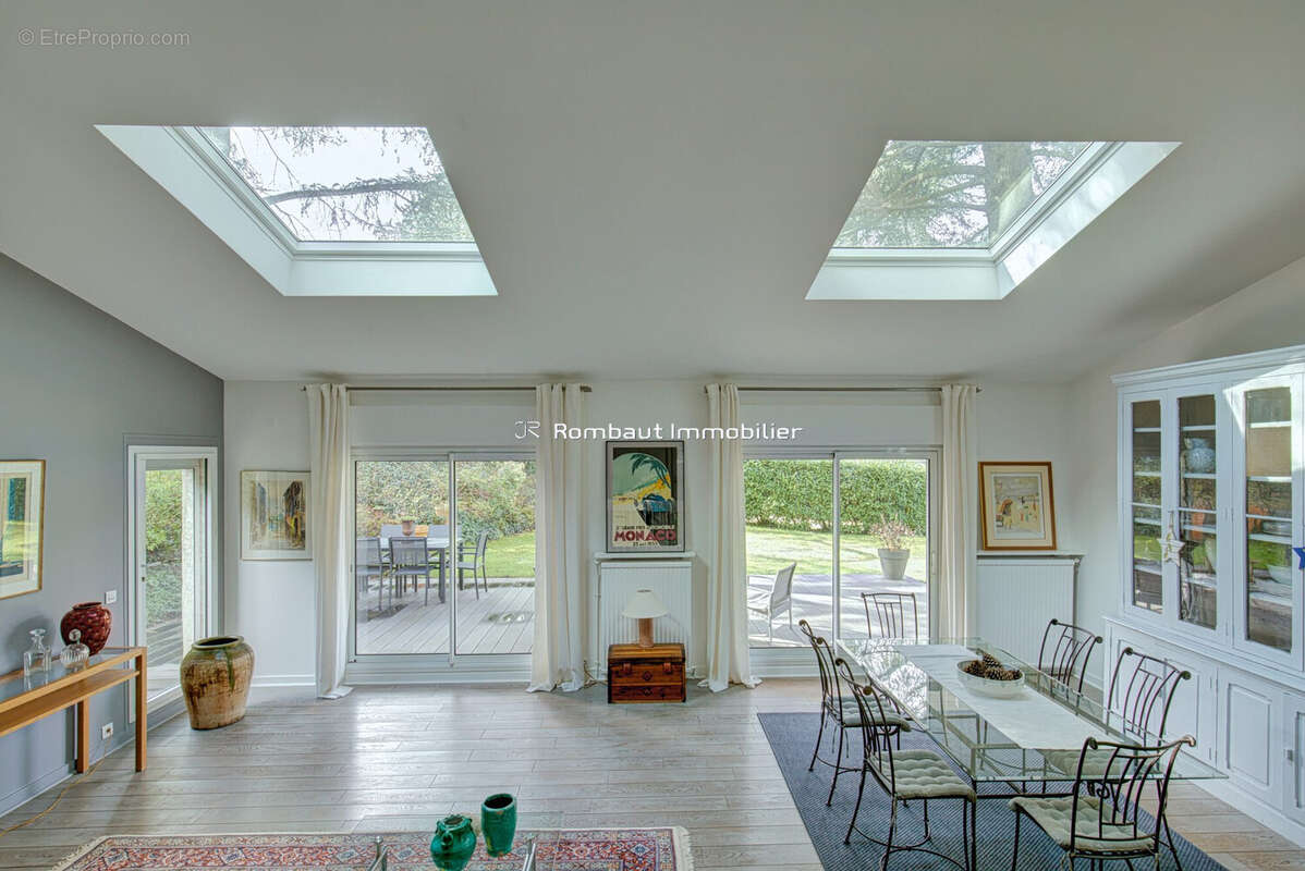 Maison à LA CELLE-SAINT-CLOUD