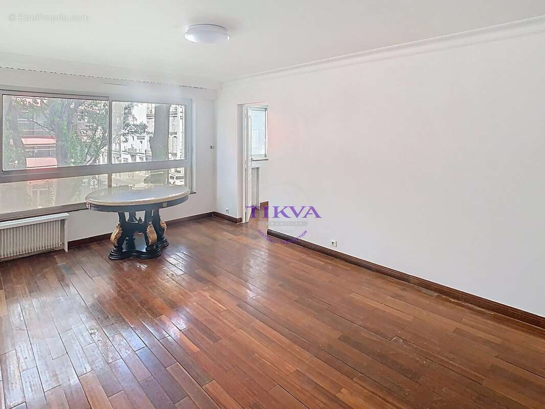 Appartement 79 m² à Paris-11e  - photo 2