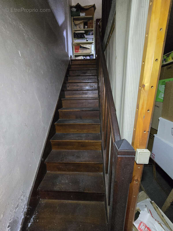 Maison à AINAY-LE-VIEIL